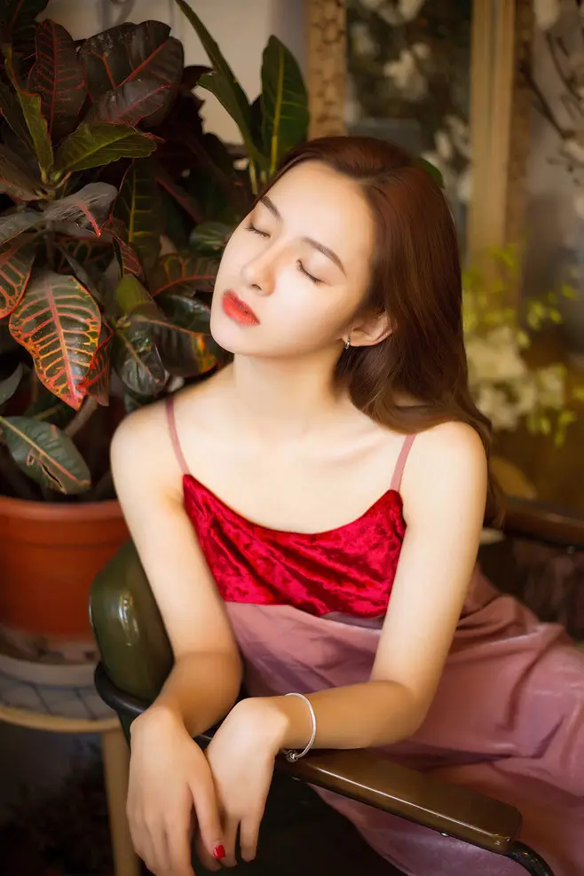 昌都广州高端商务伴游晓雯